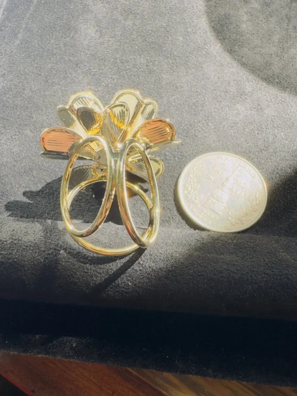 White Enamel Flower Scarf Ring Pearl Center 2-in-1